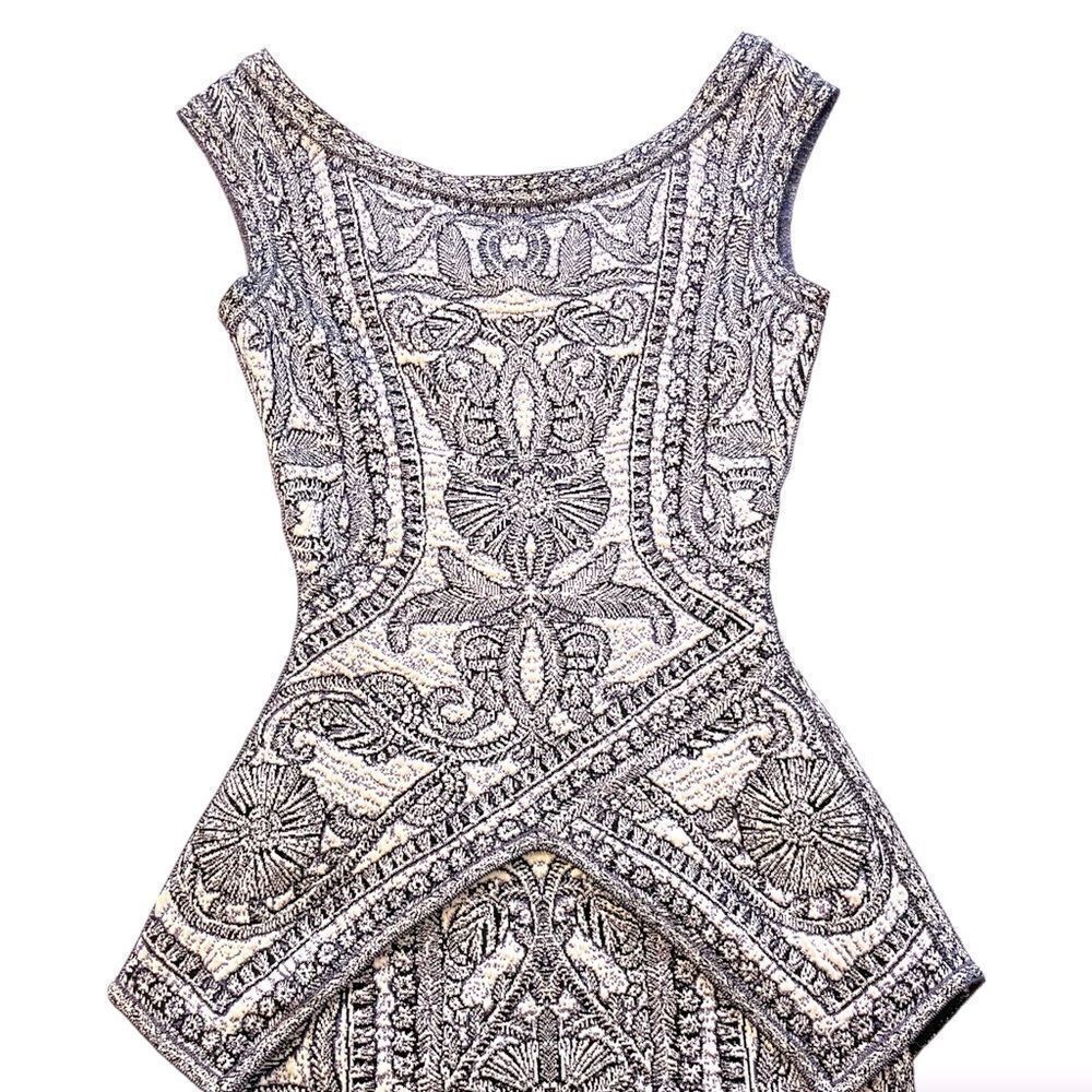 Herve Leger Blue/Violet Staci Floral Jacquard BodyCon Dress |Size: Small| - Picture 5 of 13
